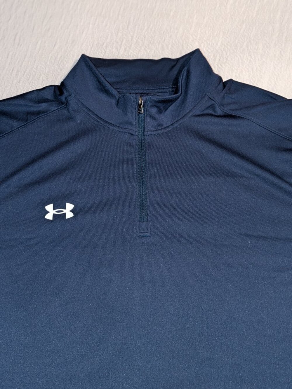 Under Armour Team Tech Heatgear 1/4 Zip Pullover - Picture 3 of 6